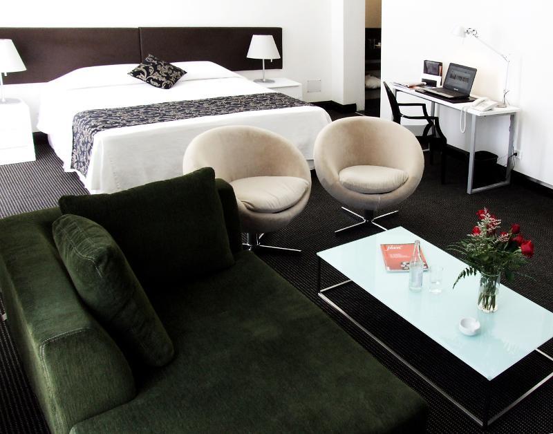 Plaza Fuerte Hotel Montevideo Oda fotoğraf